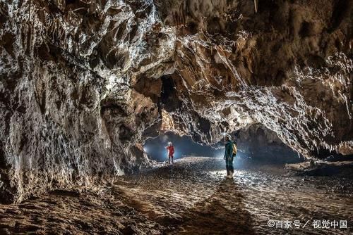 荒野山洞在哪（荒野探险山洞）-图3