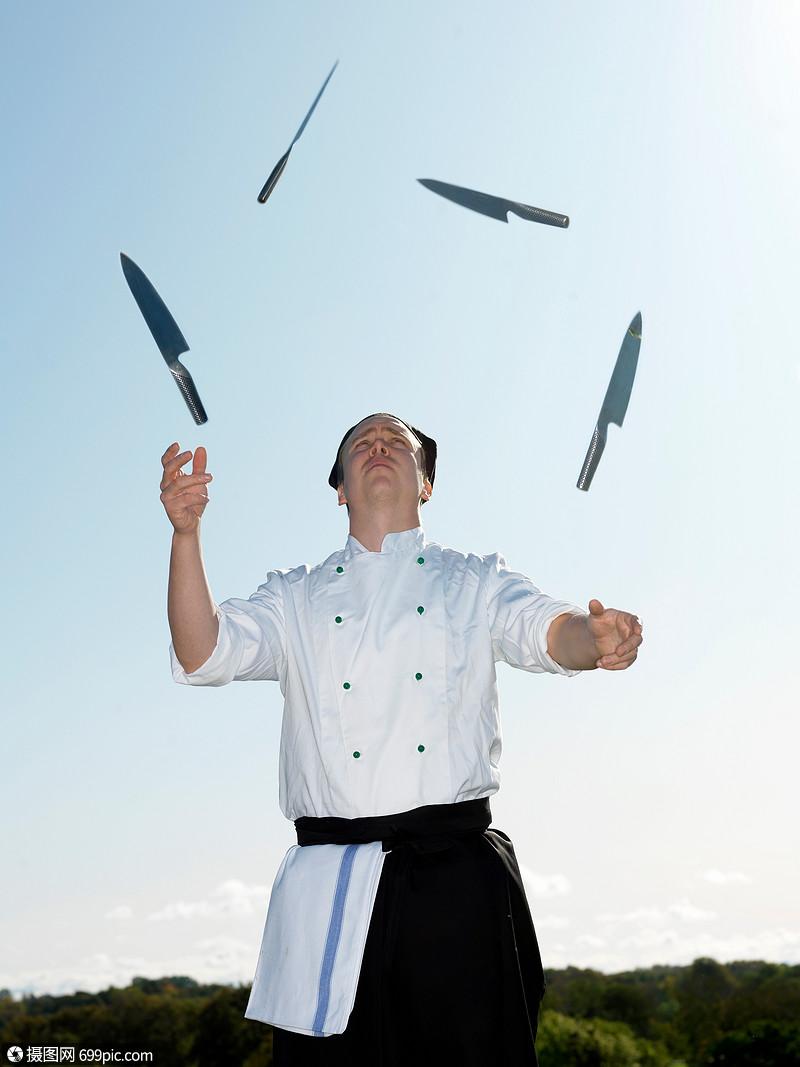厨师怎么玩刀（厨师用刀的标准手法）-图1